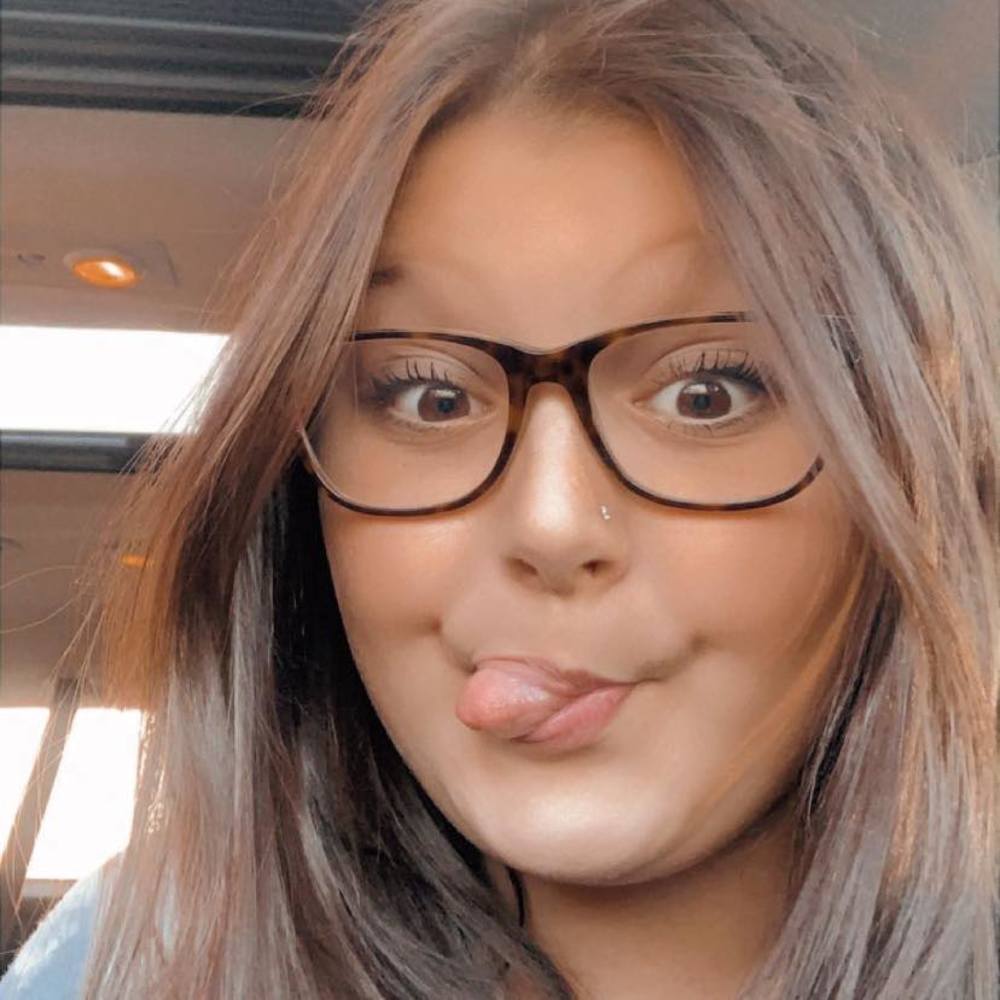 Meet your Posher, Leyah